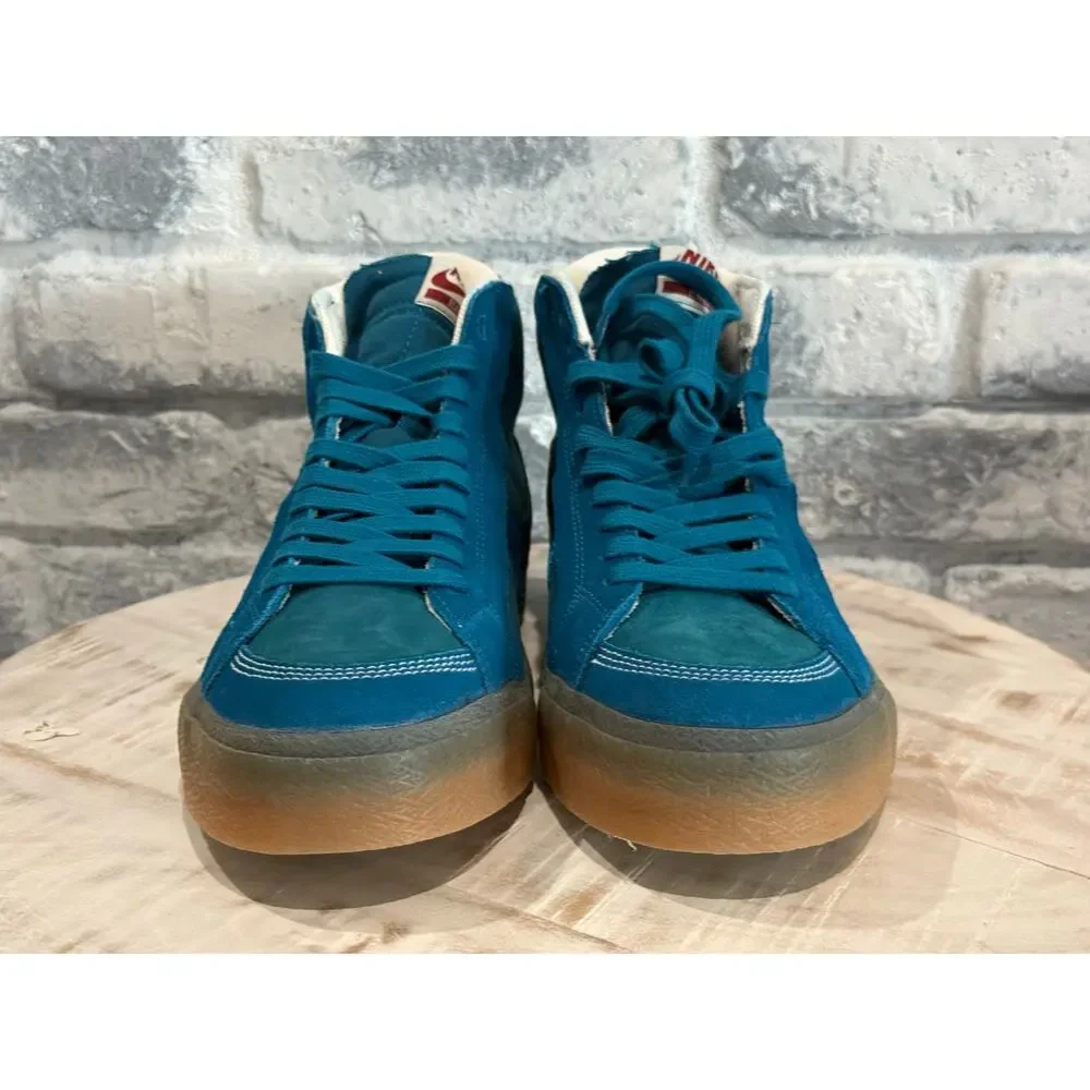 Nike SB Zoom Blazer Mid PRM Plus Green Abyss Gum Size 9.5 DV5468-300